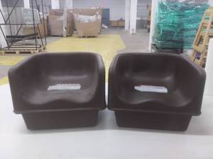 lot 4821 image: 2 Used Cambro Booster Seats