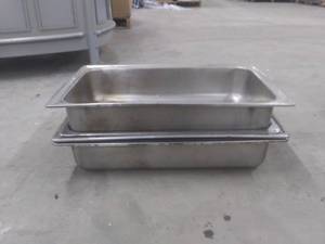lot 7048 image: 4 4 Chaffing Dish Water Pans