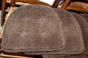 lot 5213 image: (6) Brown Dining Chair Cushions with Non-skid bottoms