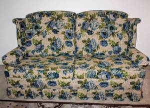 lot 5192 image: Mastercraft Cape Cod Early American Ensemble Vintage Sofa