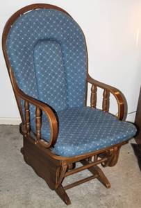 lot 5215 image: Vintage Oak Glider Rocking Chair with Country Blue Removable Cushions