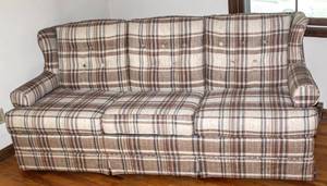 lot 5227 image: Vintage Plaid Hide-A-Bed Sofa By Simmons