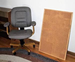 lot 5230 image: Office Desk Chair and Wall Cork Board