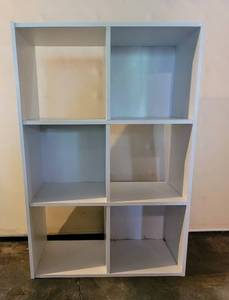 lot 5258 image: White Storage Cubbies Shelf