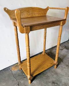 lot 5283 image: Wooden Side Table