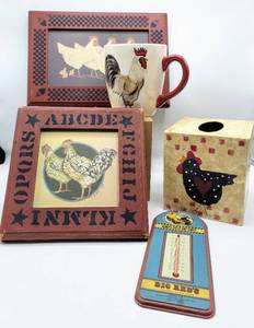 lot 5292 image: Country Red Rooster Hen Decor