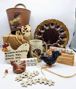 lot 5337 image: Variety of Country Rooster & Hen Decor