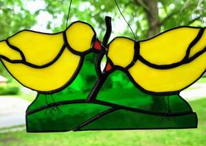 lot 5341 image: Stained Glass of 2 Little Chicks