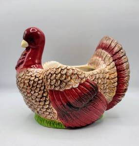 lot 5391 image: Ceramic Turkey Planter