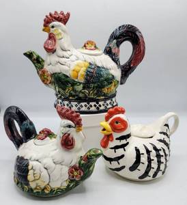 lot 5394 image: (3) Figural Rooster Hen Chicken Teapots