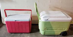 lot 5374 image: Igloo Wheelie and Coleman Coolers