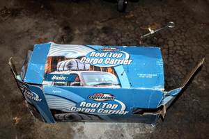 lot 5333 image: Roof Top Cargo Carrier - Auto Expressions