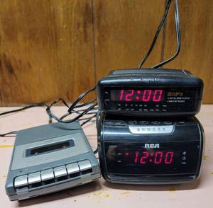 lot 5444 image: RCA Cassette PlayerRecorder  (2) AM FM Clock Radios