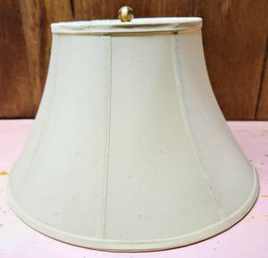 lot 5455 image: Off-WhiteIvory Fabric Lamp Shade - 17.5diameter x 11t