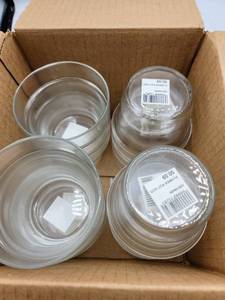 lot 5466 image: Set of Clear Glass Flower Pot Votive Holders