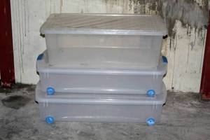 lot 5495 image: (3) Storage Tubs including (2) Wheeled Under-bed Storage