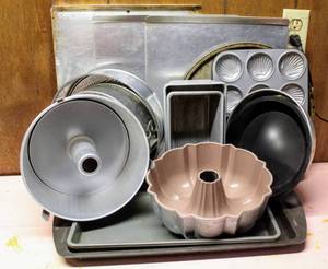 lot 5470 image: Assorted Bakers Lot Spring Form Cake Pans, Cookie Sheets, Molds, Loaf Pans, Pizza Pan and More