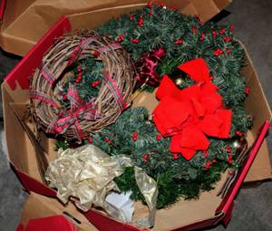lot 5479 image: Vintage Christmas Lot including (3) Wreaths, Hanger, Bows and Lights