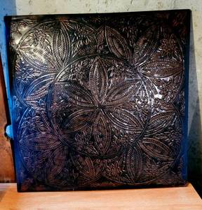 lot 5267 image: Decorative Metal Wall Hanging Home Decor 30x30