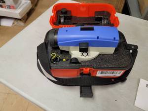lot 27114 image: Auto Level Automatic Auto Level