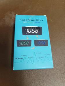 lot 27304 image: BLE008 alarm clock