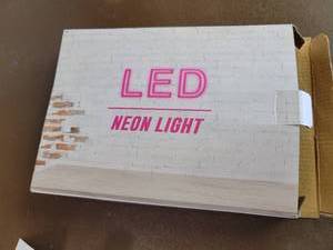 lot 27360 image: LED Neon Kitty Light