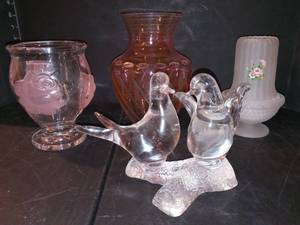 lot 1018 image: French Telaflora Vase with Various Glasswares