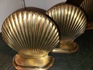 lot 1043 image: Solid Brass Seashell Bookends 2 Sets