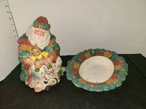 lot 1076 image: Fitz and Floyd Sri Lanka Santa Claus Cookie Jar with Sri Lanka Christmas Candy Dish