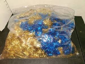lot 1080 image: Gold and Blue Christmas Garland