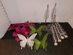 lot 1084 image: Glass Oil Candles with Clip on Glitter Flower and Butterfly Decor