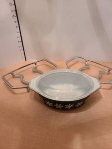 lot 1316 image: Pyrex bowl with stands