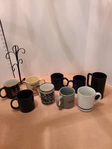 lot 1317 image: Coffee cups and stand
