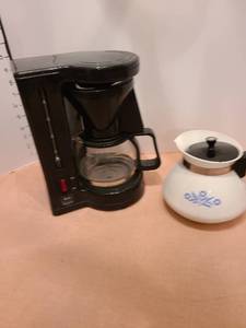 lot 1334 image: Gevalia coffeemaker and corningware teapot