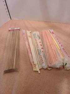 lot 1356 image: Chopsticks and skewers