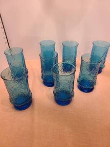 lot 1357 image: 8 blue drinking glasses