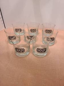 lot 1358 image: 8 Nap drinking glasses