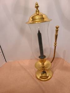 lot 1362 image: Tabletop candle sconce