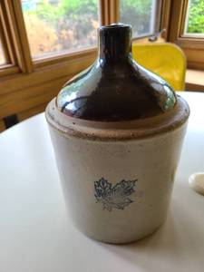 lot 1394 image: Western stoneware jug 11 inches high