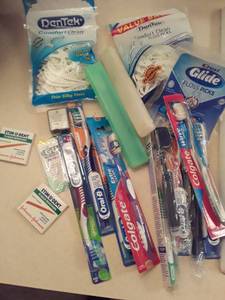 lot 1513 image: Lot of Toothbrushes, Floss Picks