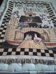lot 1565 image: 63 x 46 Decorative Throw