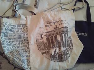 lot 1614 image: Reusable Bags