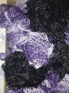 lot 1616 image: Ladies Scarves