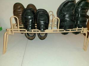 lot 1639 image: Mens Shoes Size 7 and 8 Also comes with Shoe Holder
