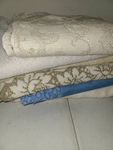 lot 1655 image: Small Rectangle Table Cloths