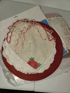 lot 1657 image: Crocheted, Knitted and Paper Doilies and Paper Placemats