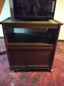 lot 2002 image: Rolling Utility Cart 3330x20