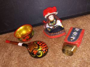 lot 1109 image: Russian & Liechtenstein souvenir decor