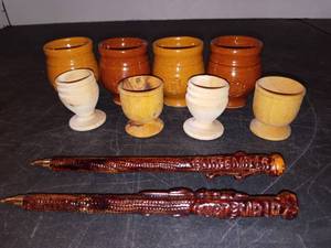 lot 1111 image: Guatemalan Wood Carved Pens and Various Decor