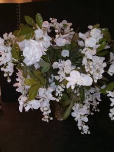 lot 1125 image: Faux Floral Arrangement in Vase
